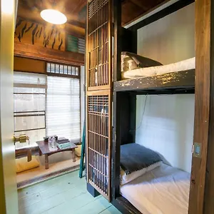 Guest house Sacra ヴィラサクラ 